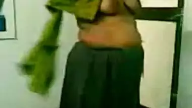 Bhabhi Changing In Bedroom - Movies. video3porn3