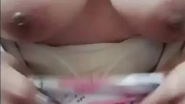 Huge milky boobs popping out â€“ sexy Indian girlfriend