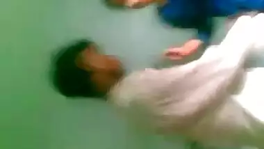 Desi college couple kiss suck and fuck inside class