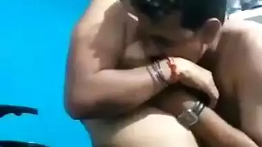 Gud Mara Mari - Sexual Video Gud Mara Mari hindi fuck at Indianauntyporn.net