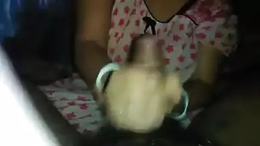 Bangla Desi Hindu Dick jerking by Aunty