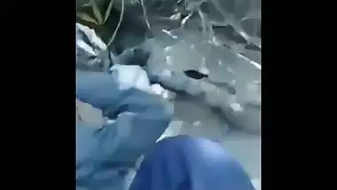 Outdoor xxx video of a hijab girl getting fuck by her lover