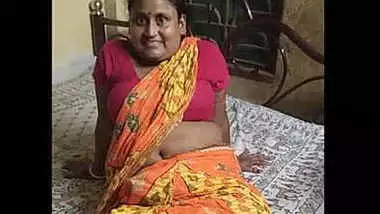 Intax Pron Video - Bubbly Village Housewife Erotic Navel Show indian xxx movie