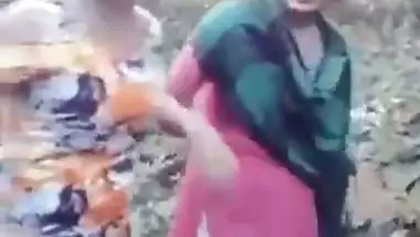 Desi Lesbian kiss for TikTok fame