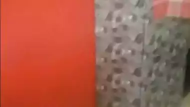 Gujrati milf’s xxx MMS with her lover from Oyo room