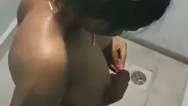 Indian spy in pool shower dressing room leaks
